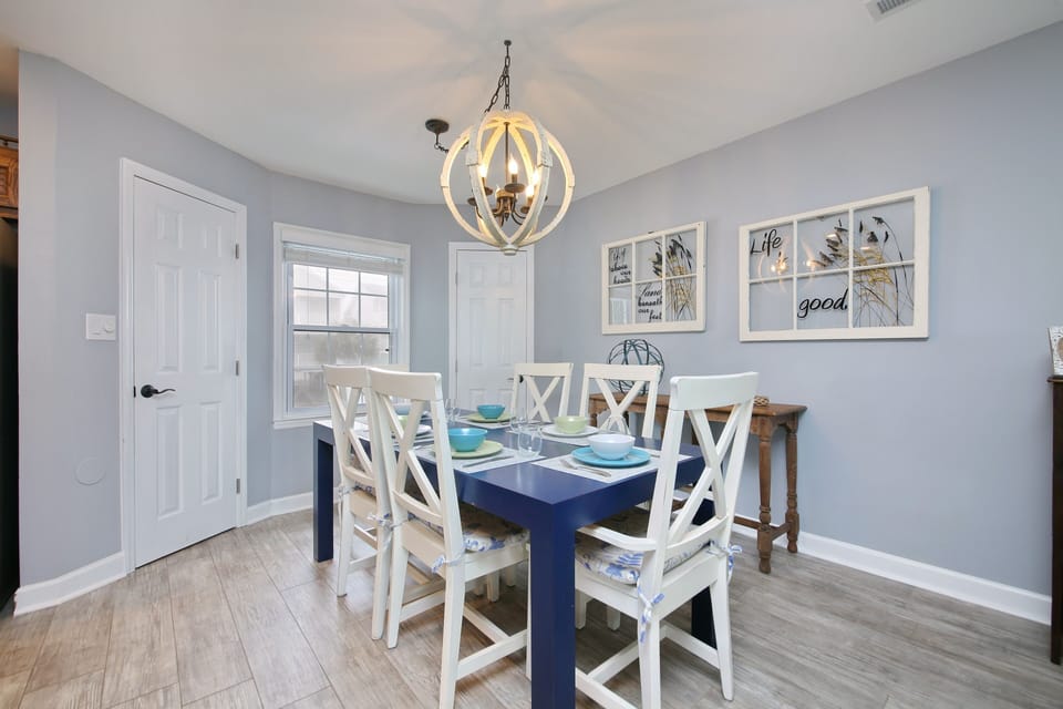 Dining room table