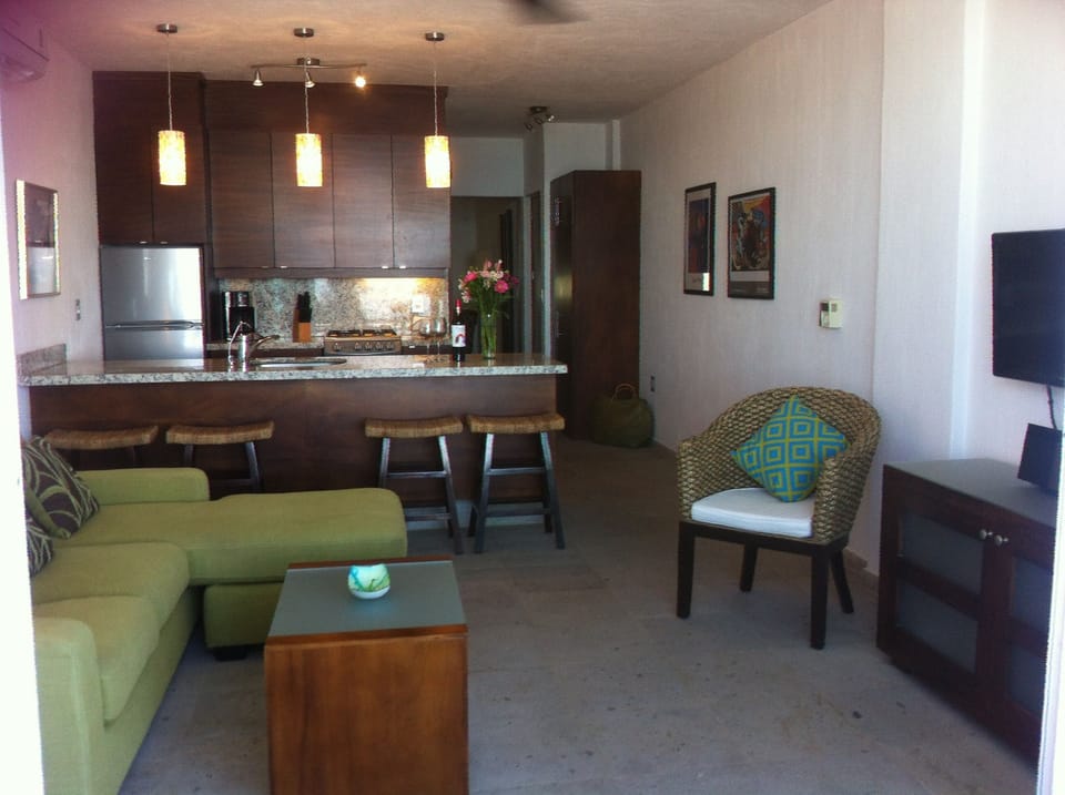 Relaxing after a day of shopping in Old Town