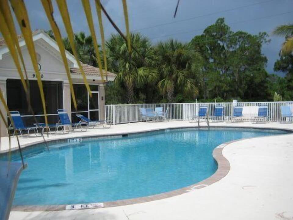 Short walk to pool