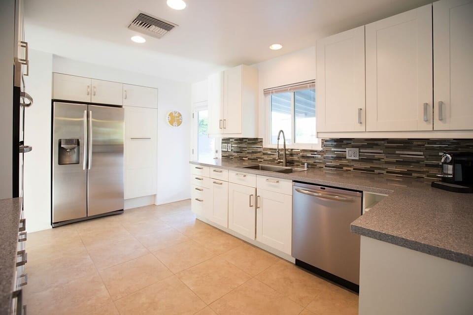 High Capacity Dish Washer, Ample Counter Space, Coffee Maker