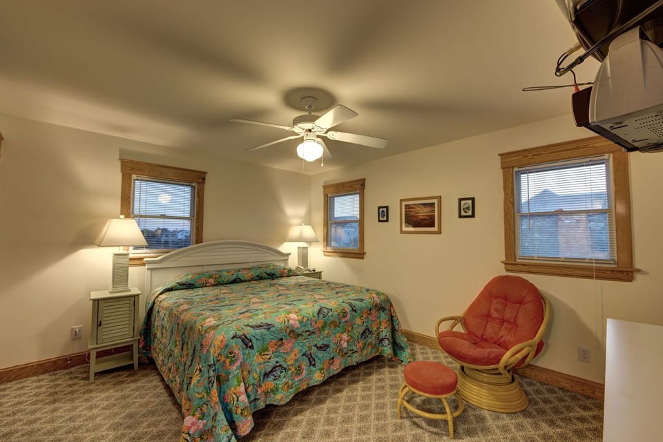 upstairs king suite
