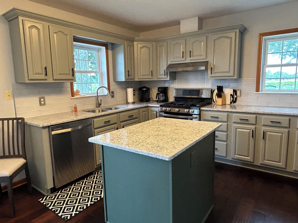 Recently remodeled, fully-stocked kitchen.