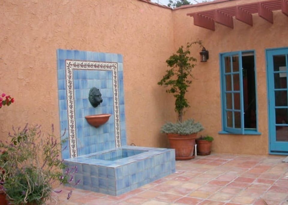 Patio of guest house with Spanish Fountain