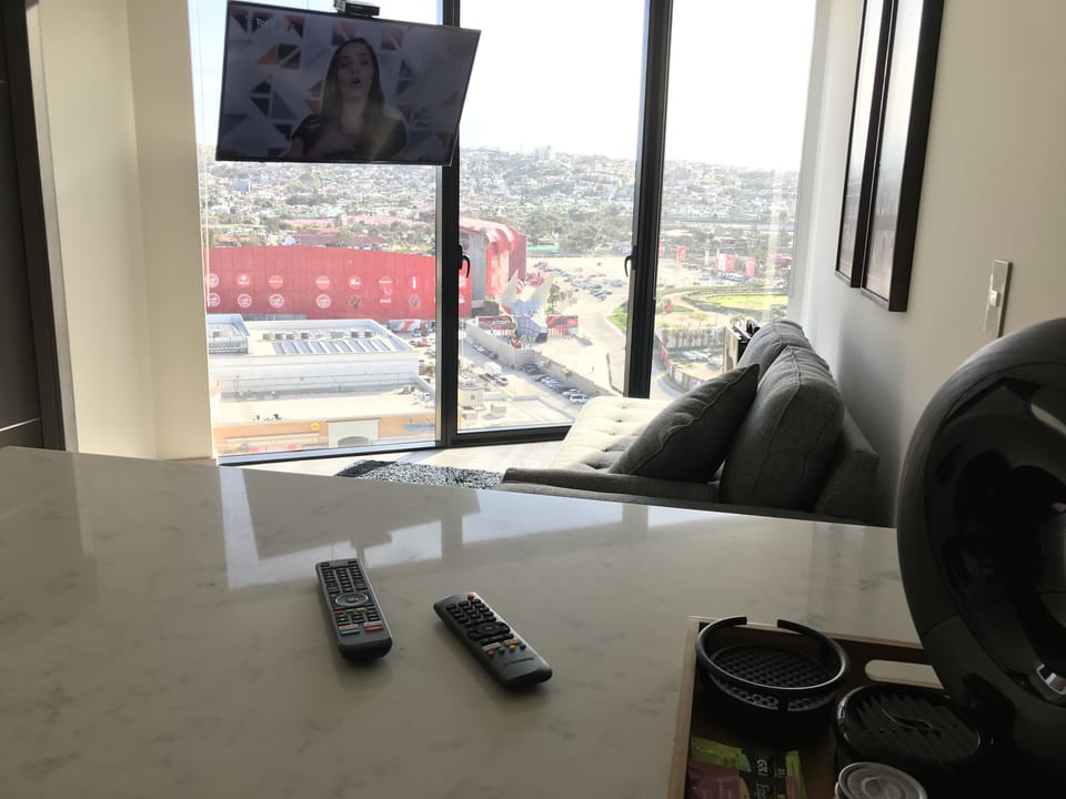 Breakfast Bar with 4 seats plus table for 2.