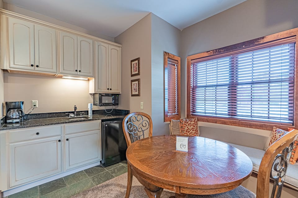 Unit B kitchenette
