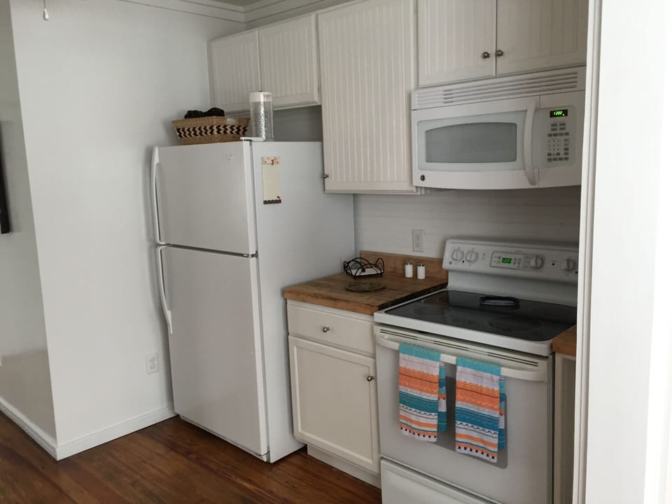 Refrigerator, Stove and Microwave.