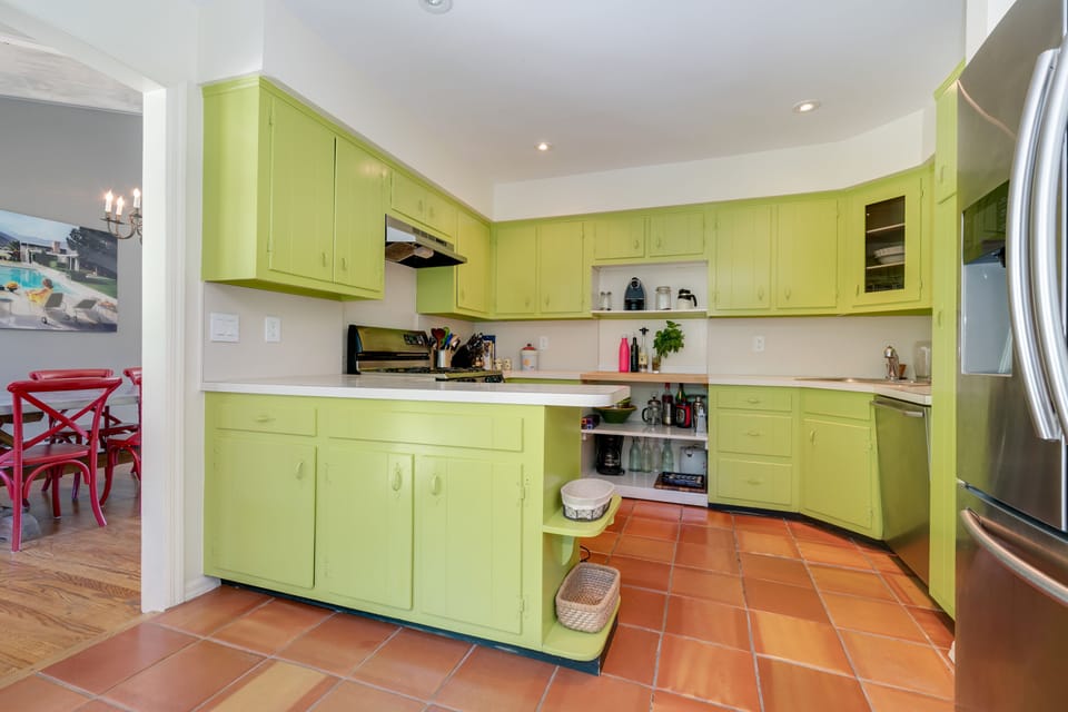 Large kitchen with small dining space for up to 6.