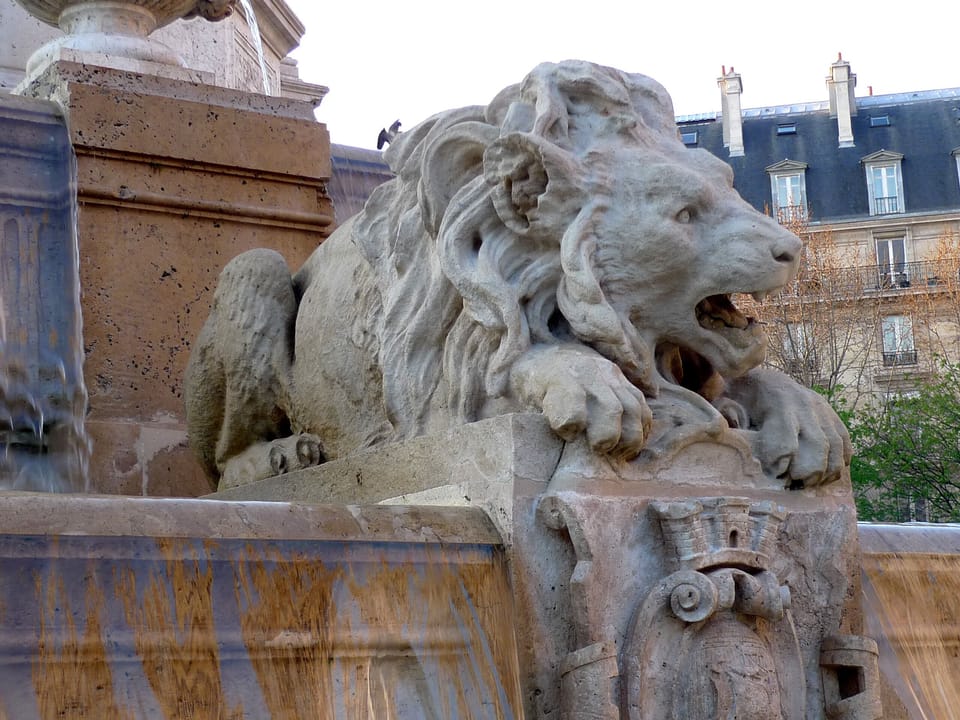 Saint Germain - Fontaine St Sulpice Lion