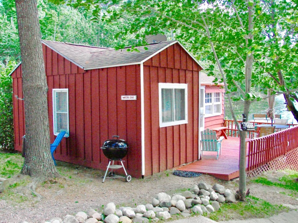 Water's Edge Cabin 