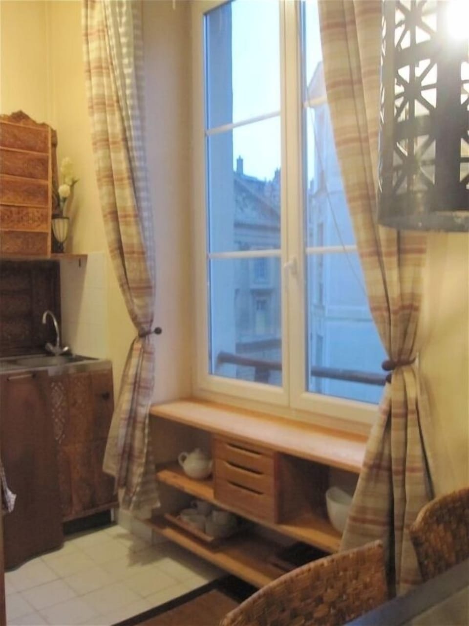 3 floor kitchen (detail)