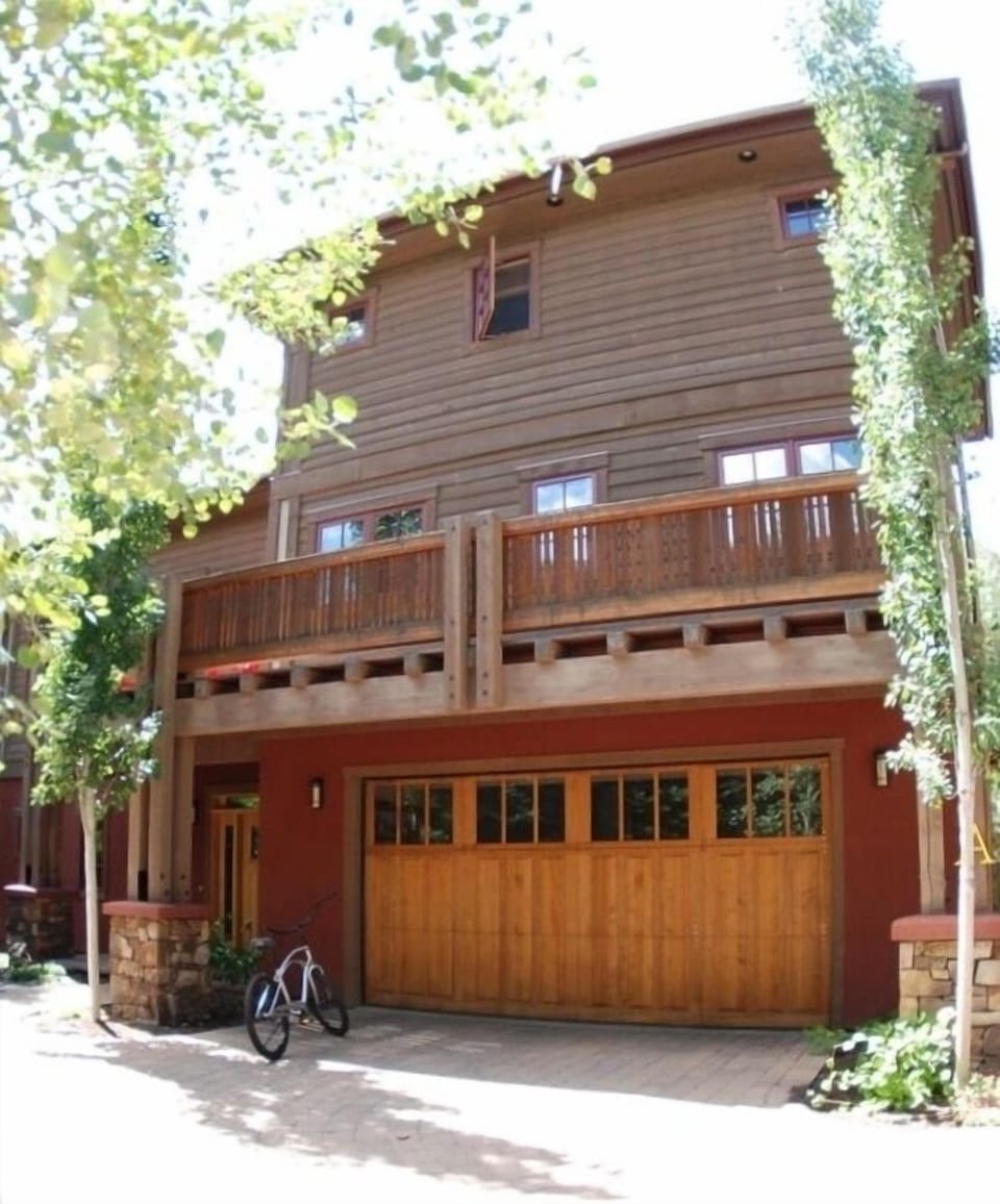 Single family home in West Ketchum. Long driveway on quiet street