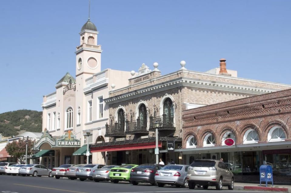 Sonoma Plaza 1