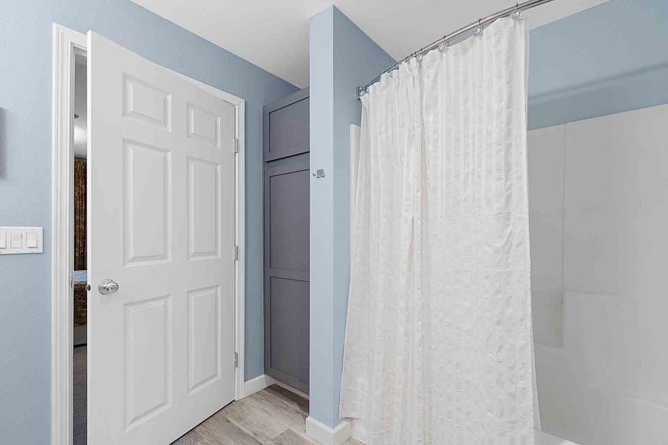 Bathroom 1 - Full bathroom with tub/shower combo