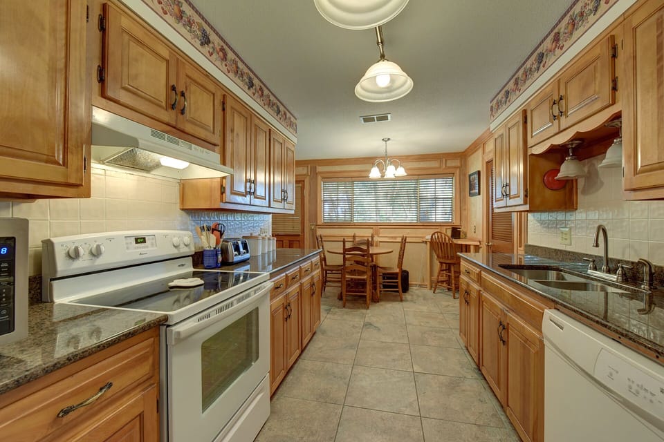 kitchen/dining