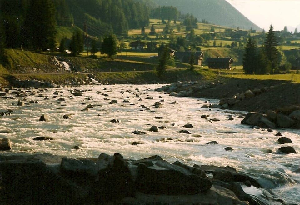 Die Schwarzach neben dem Haus EVEN