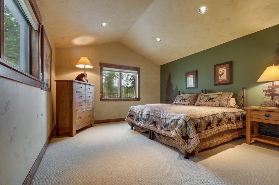Wildlife Suite - faces South 