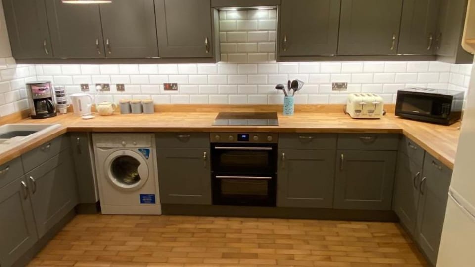 Daisy Cottage, Northrepps: Well-equipped kitchen