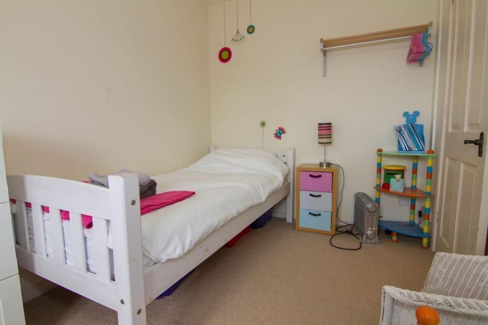 First floor:  Twin bedroom