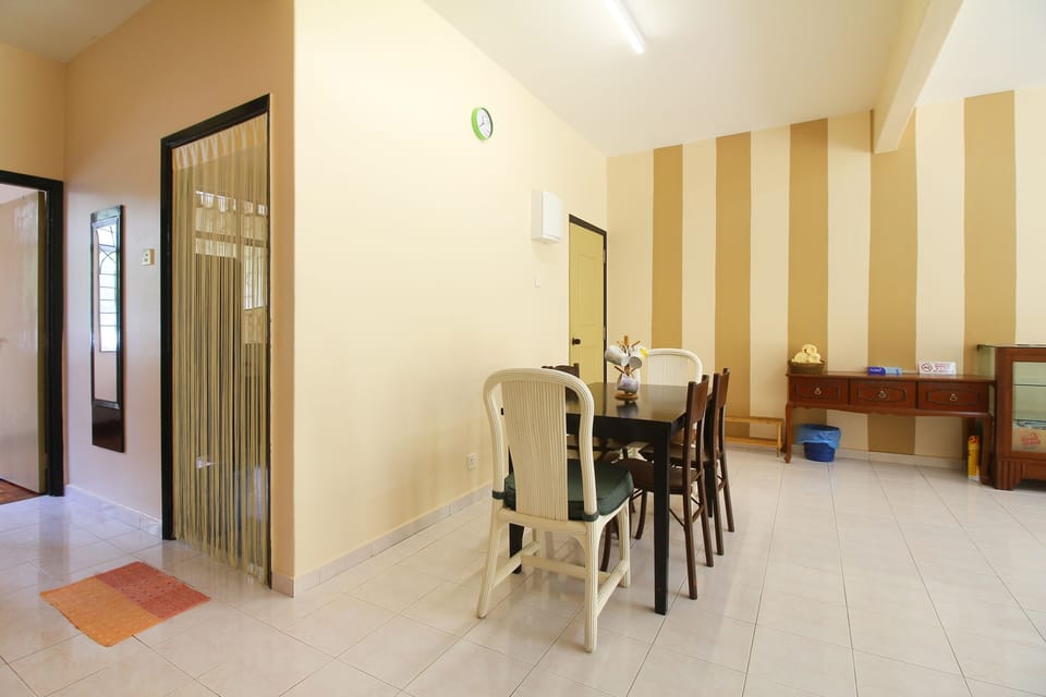 Clean & Spacious Home for Joyous Stays
