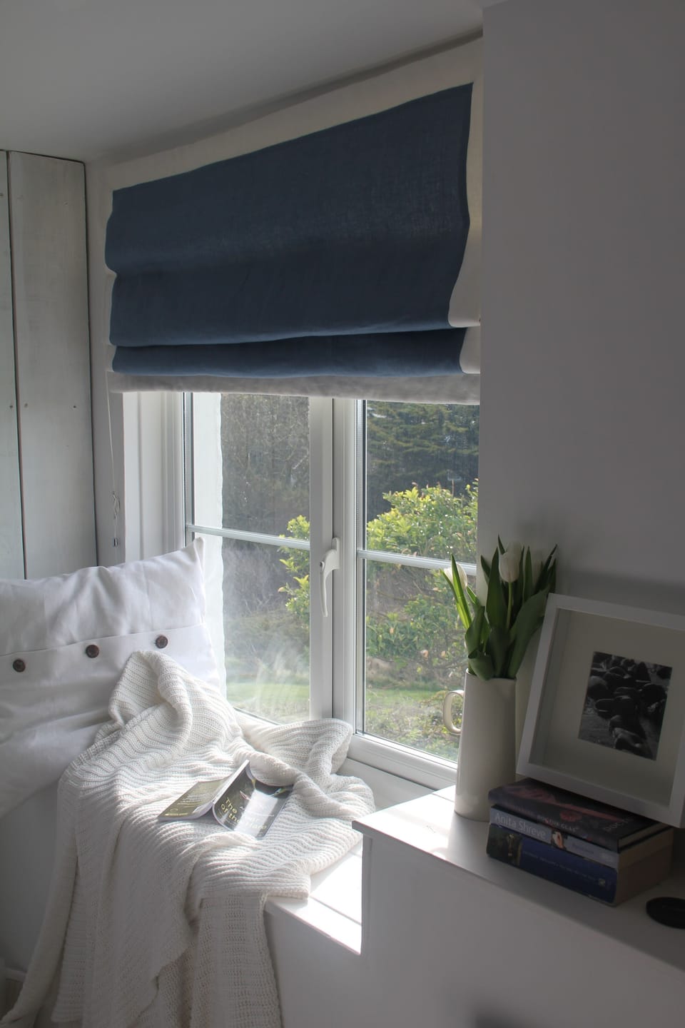 Sea View Bedroom window seat