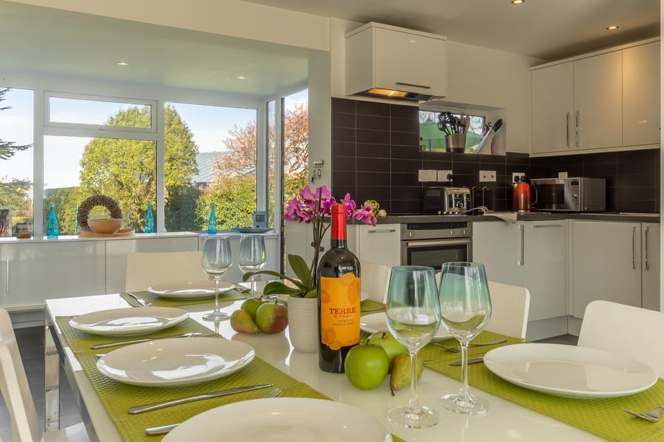 Ground floor:Dining area with garden views