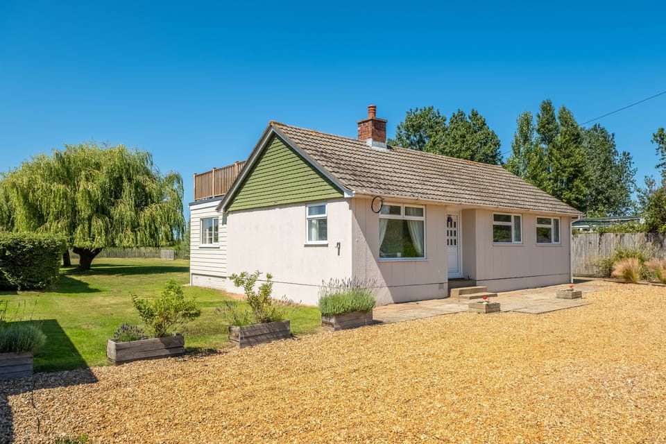 Tanholt, Holme-next-the-Sea: Within an easy walk of the beach and nature reserve