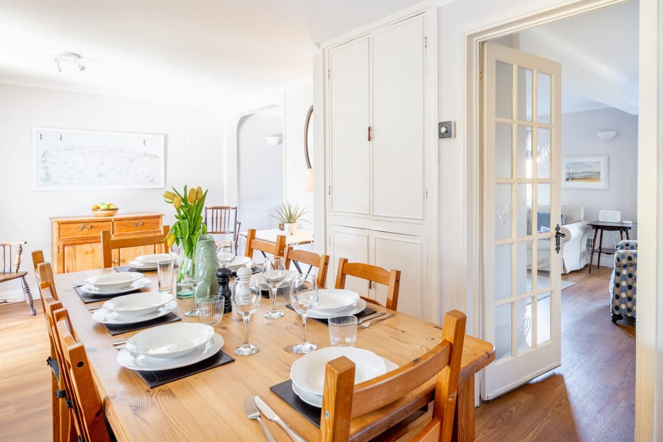 Ground floor: Dining area