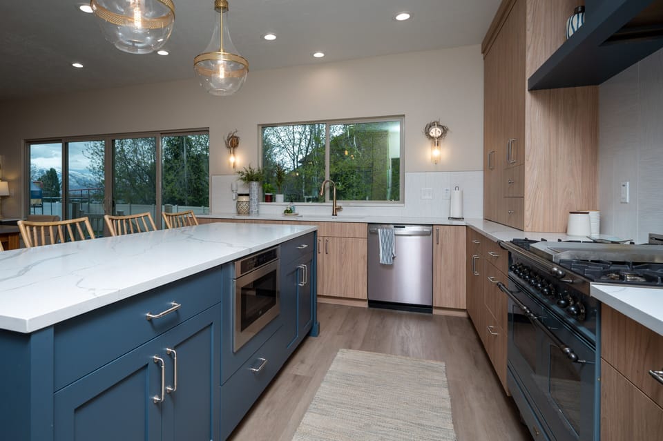Extra large workspace in kitchen