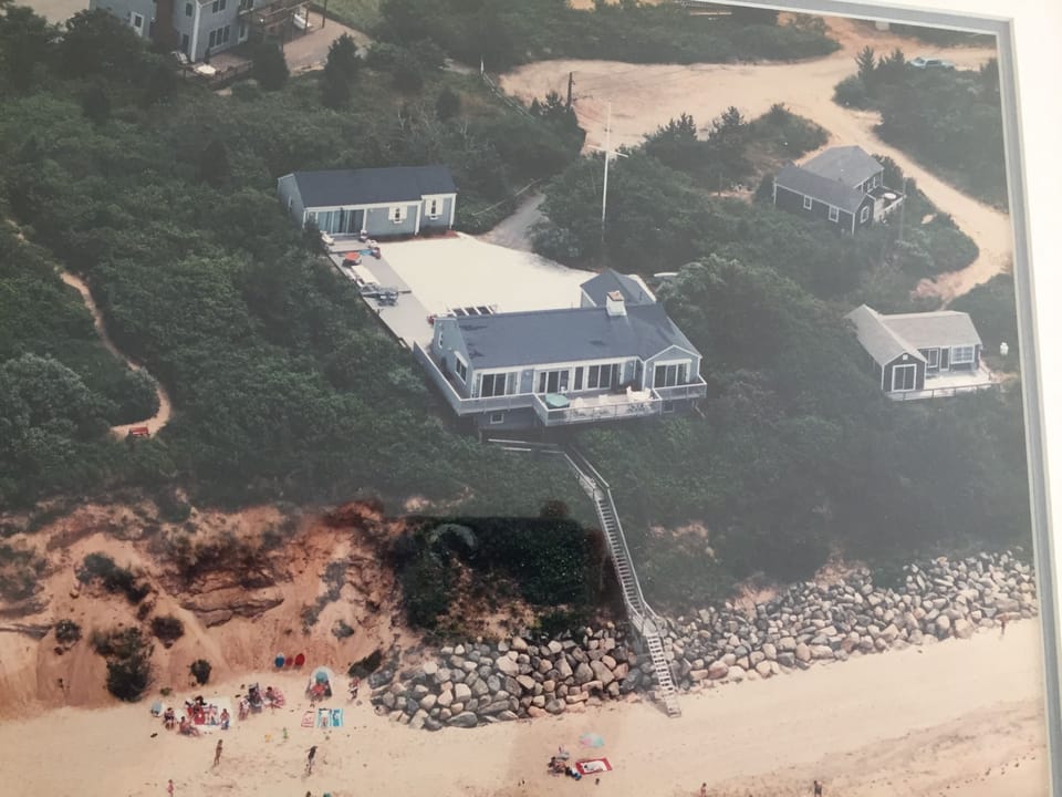 This aerial photo from 2005 depicts the separate guest cottage 