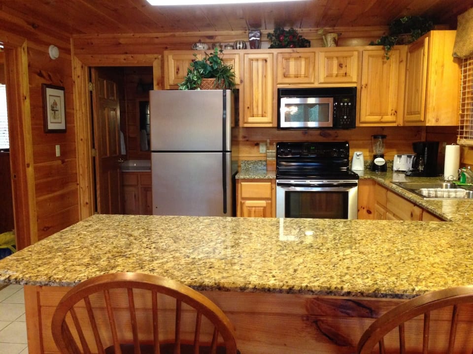 Kitchen & Bar
