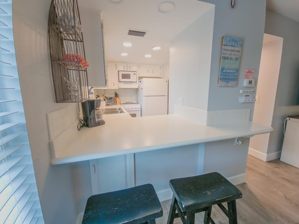 9 Bar Stools