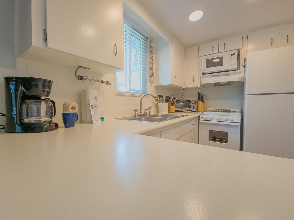 10 Kitchen