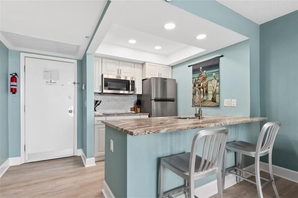 307 Kitchen