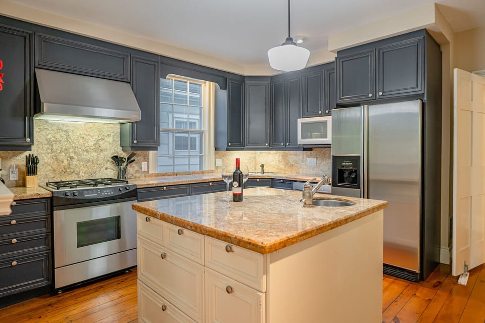 Kitchen - Arbour House - Niagara-on-the-Lake