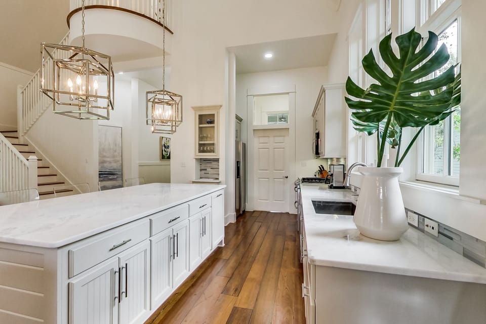 First Floor: Kitchen