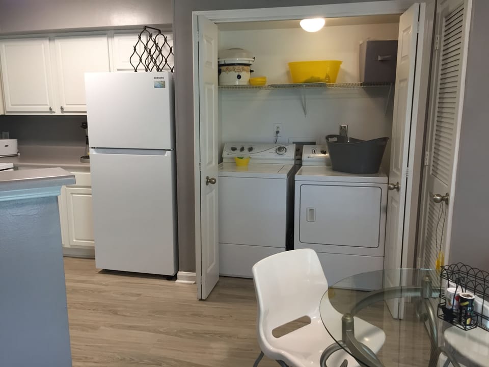 washer/dryer 