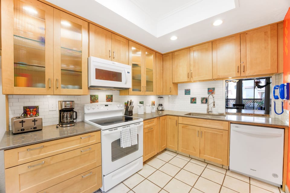 A04 - Kitchen