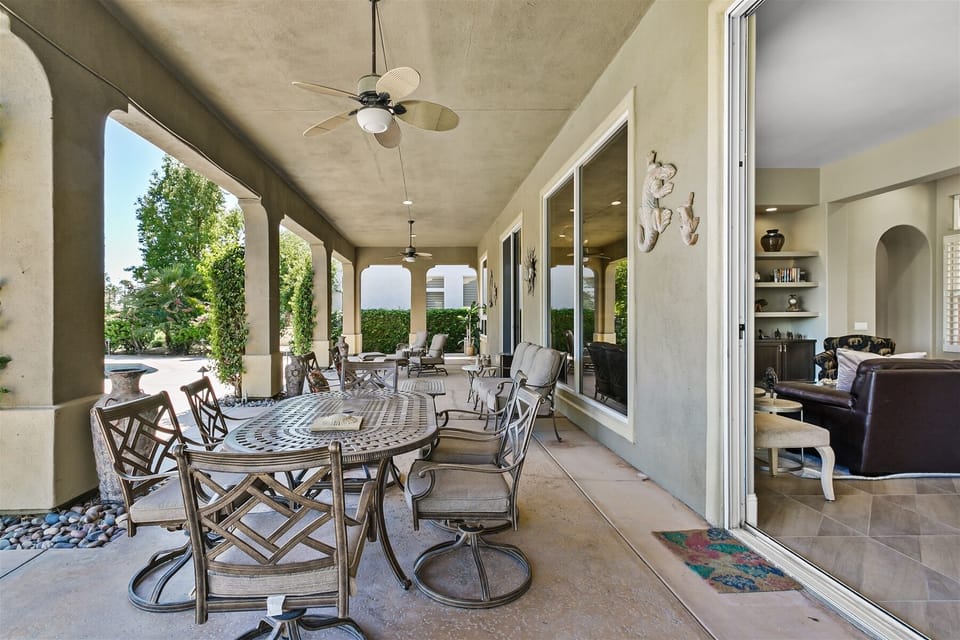Outdoor dining