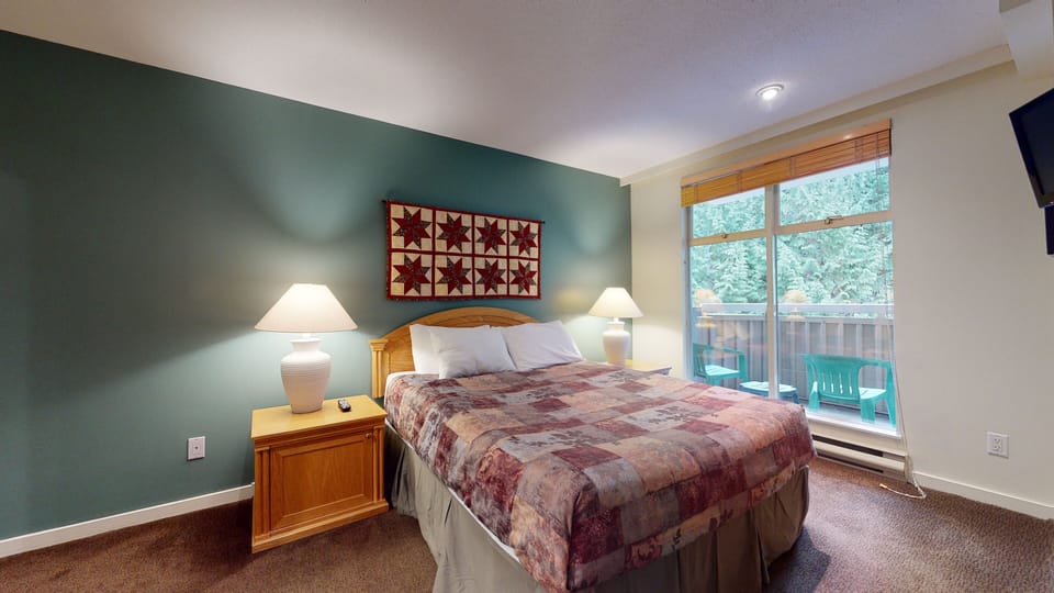 Queen bed