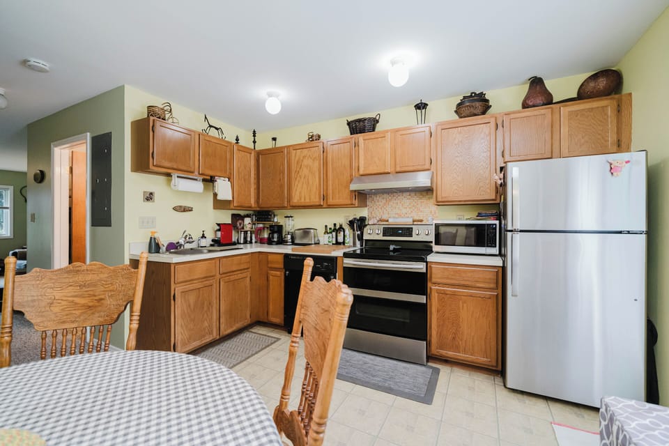 Spacious kitchen!