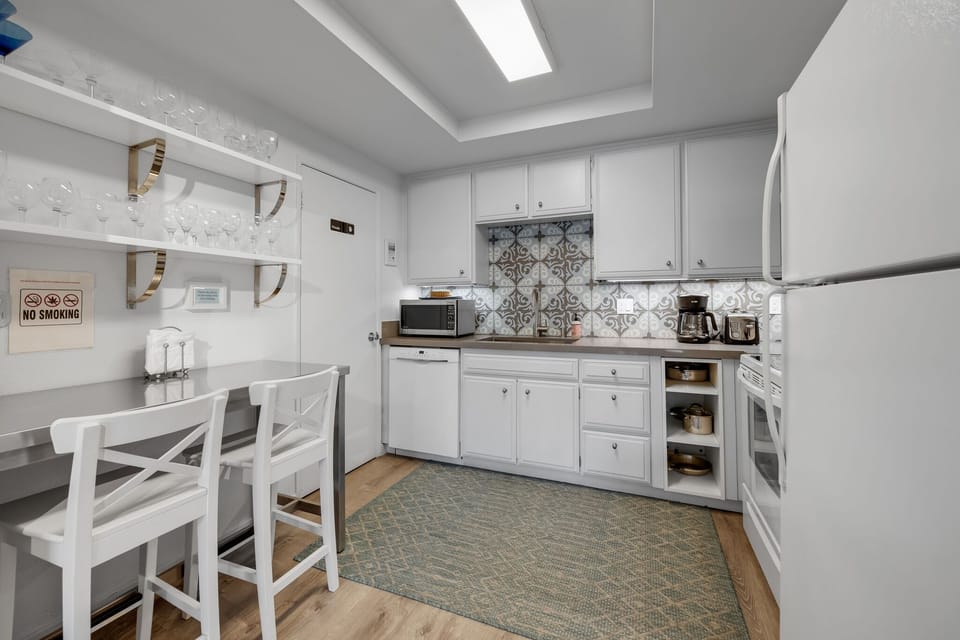 C58 - Kitchen Area