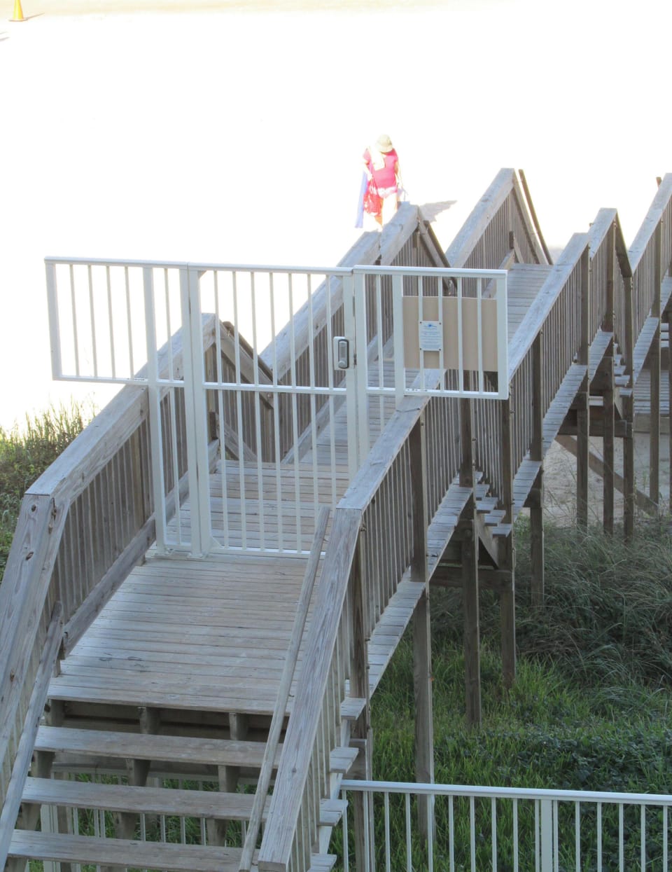 Private entrance on and off beach.