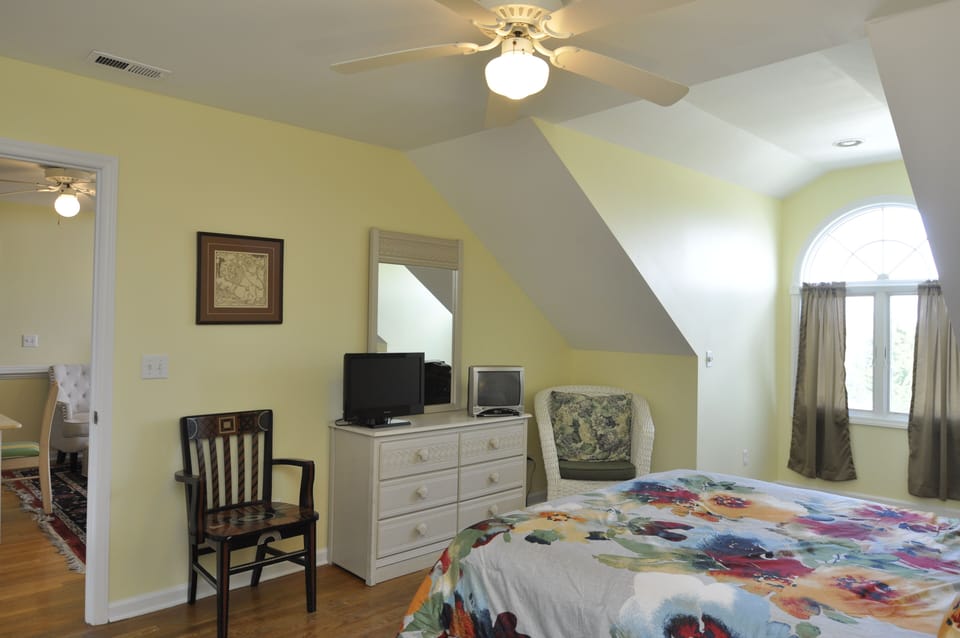 Primary Bedroom 2 (alternate view)