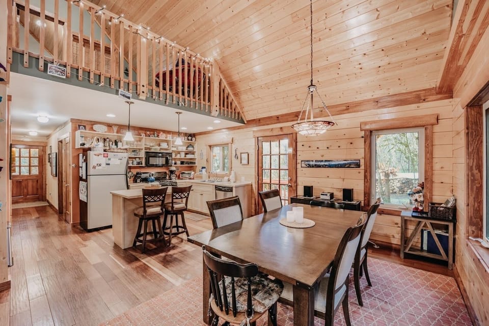 Indoors, Hardwood, Stained Wood, Dining Room, Dining Table