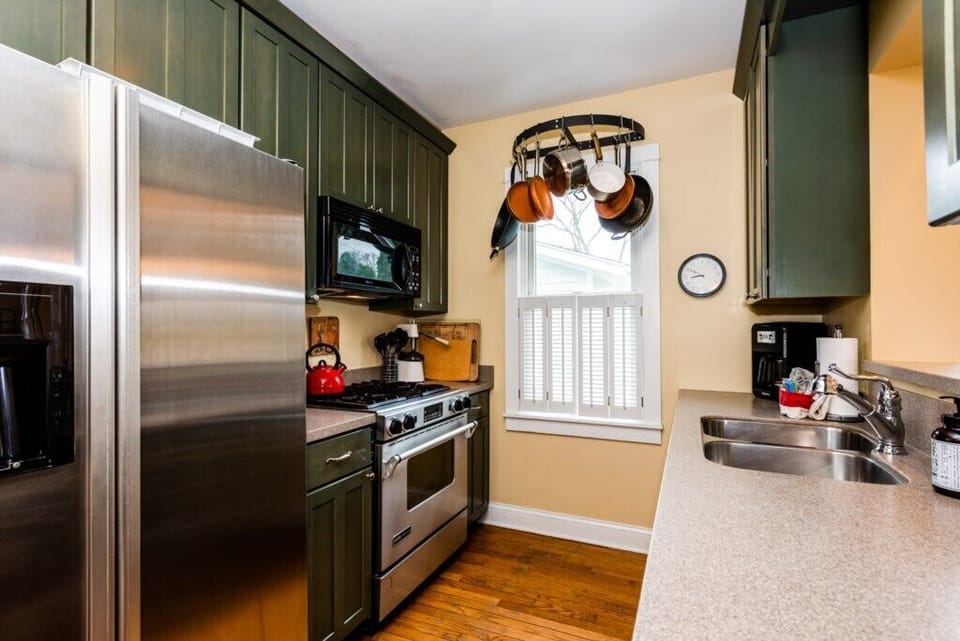 Fully Stocked Kitchen