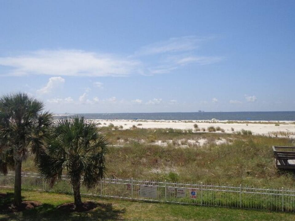 view of beach & ocean
