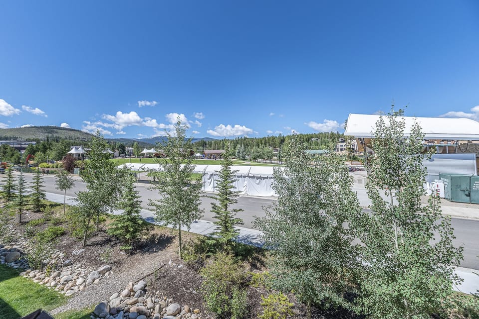 Exterior - View of the park across the way.