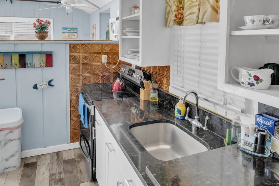 Old School kitchen with Granite tops