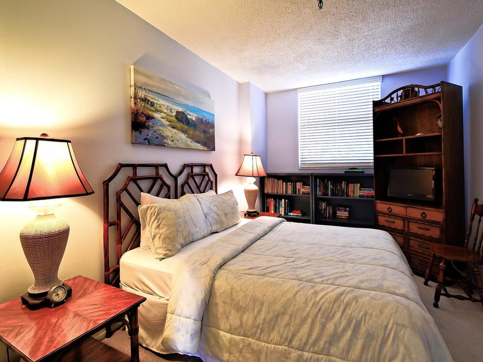 Double bed in guest bedroom