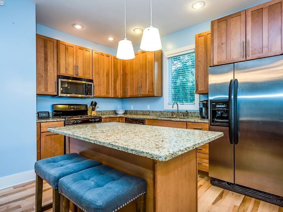 Fully stocked kitchen